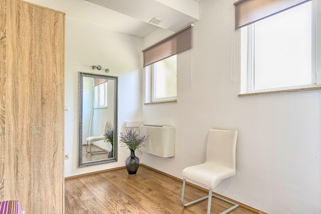 Wellness Apartman Kaiser بولا المظهر الخارجي الصورة