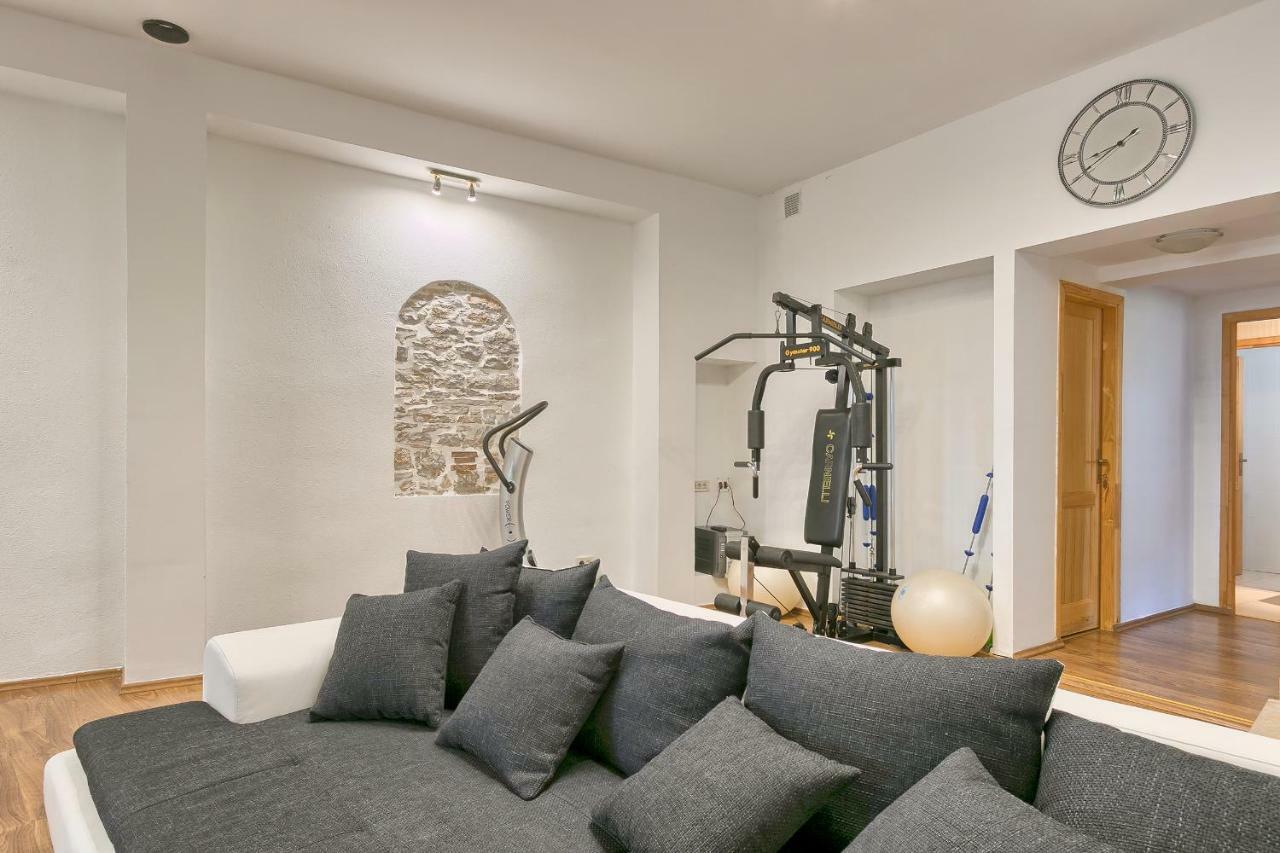 Wellness Apartman Kaiser بولا المظهر الخارجي الصورة